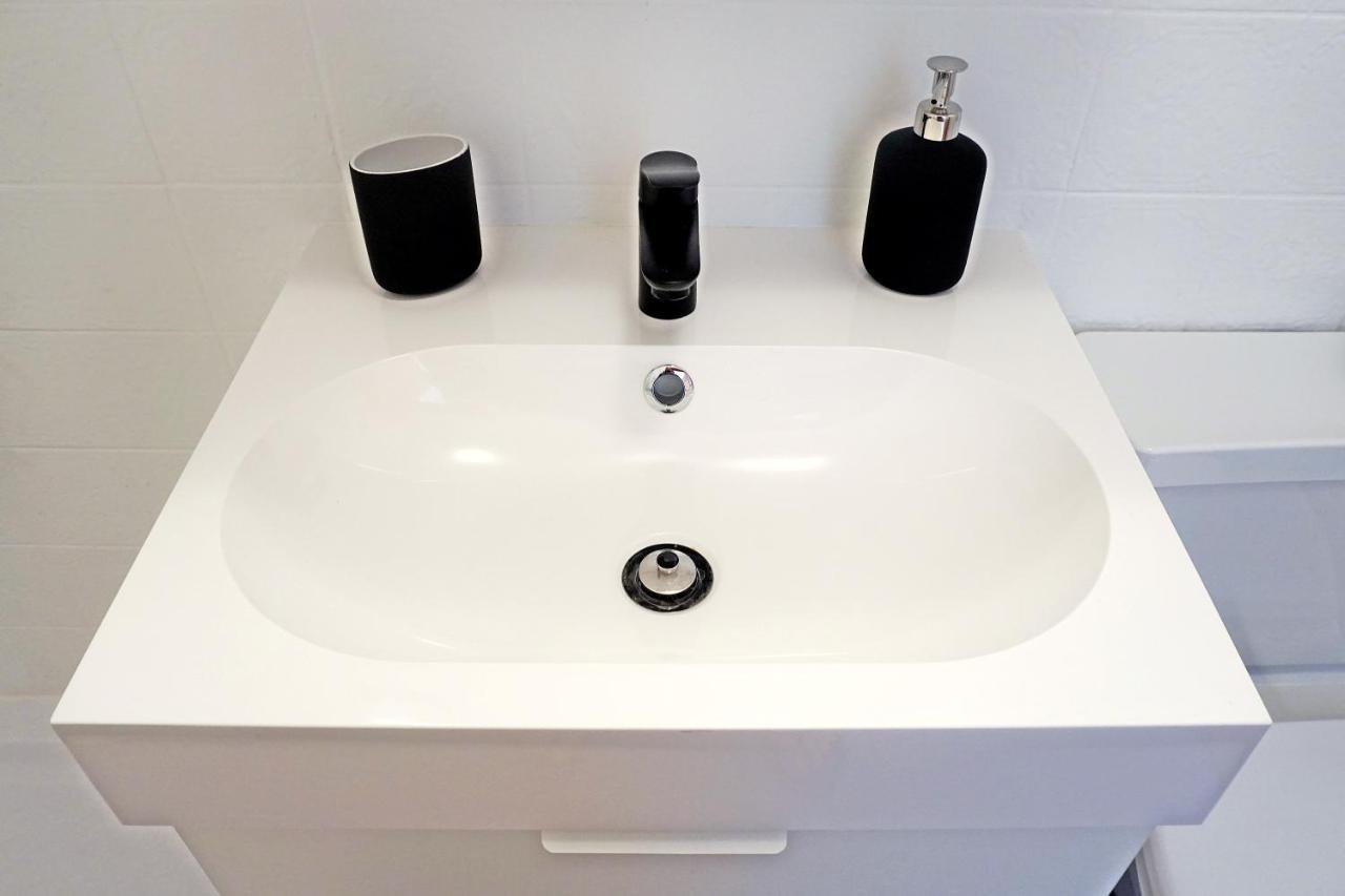Schick Und Freundlich, Zentral, Modernes Studio - C5 St. Moritz Luaran gambar